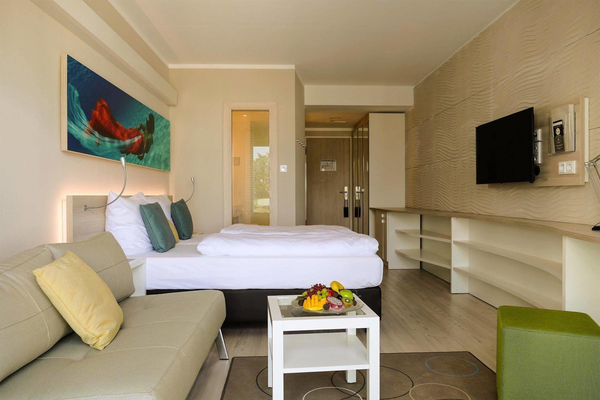 Seetelhotel Kaiserstrand Beachhotel Херингсдорф Екстериор снимка