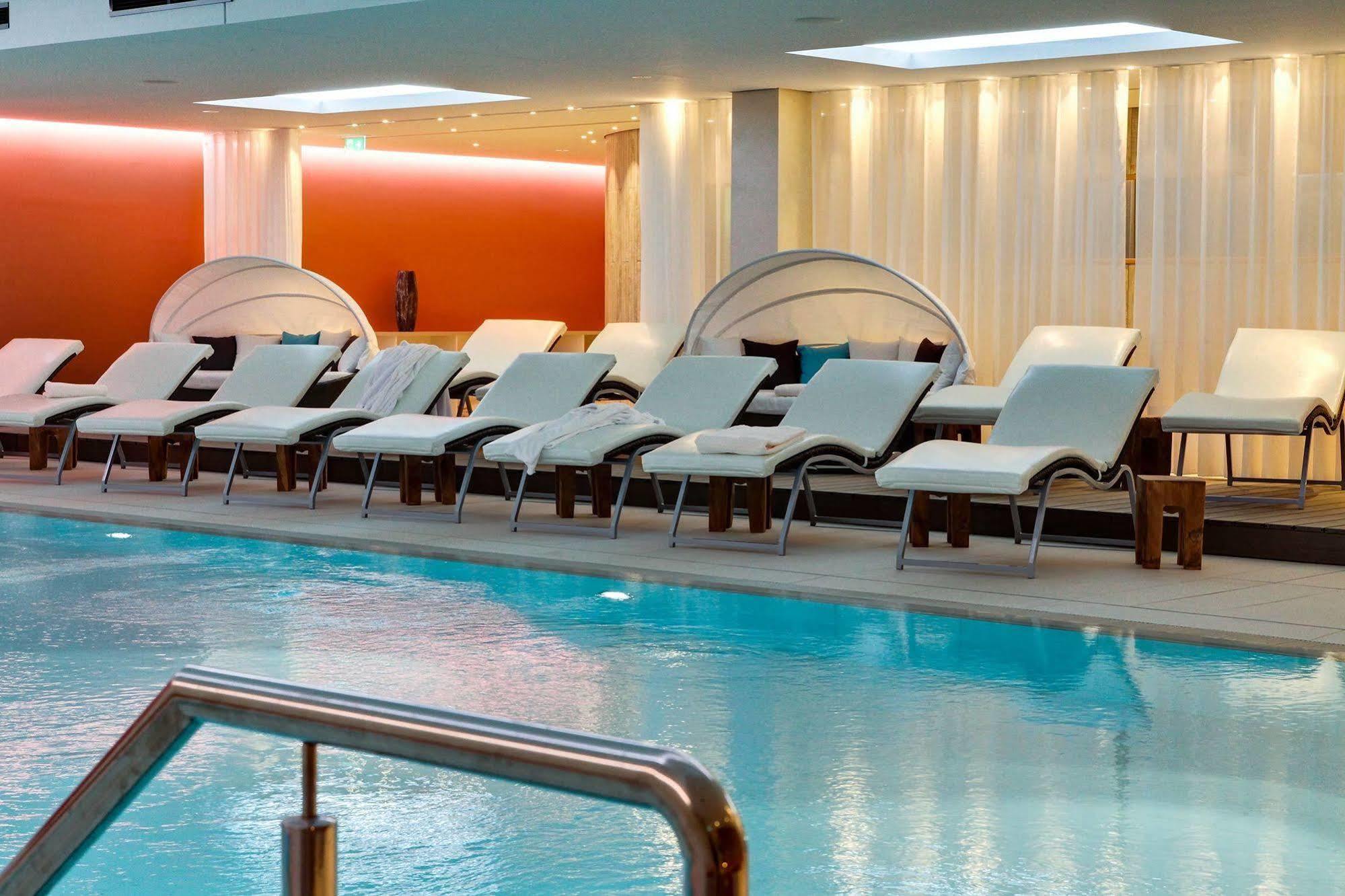Seetelhotel Kaiserstrand Beachhotel Херингсдорф Екстериор снимка