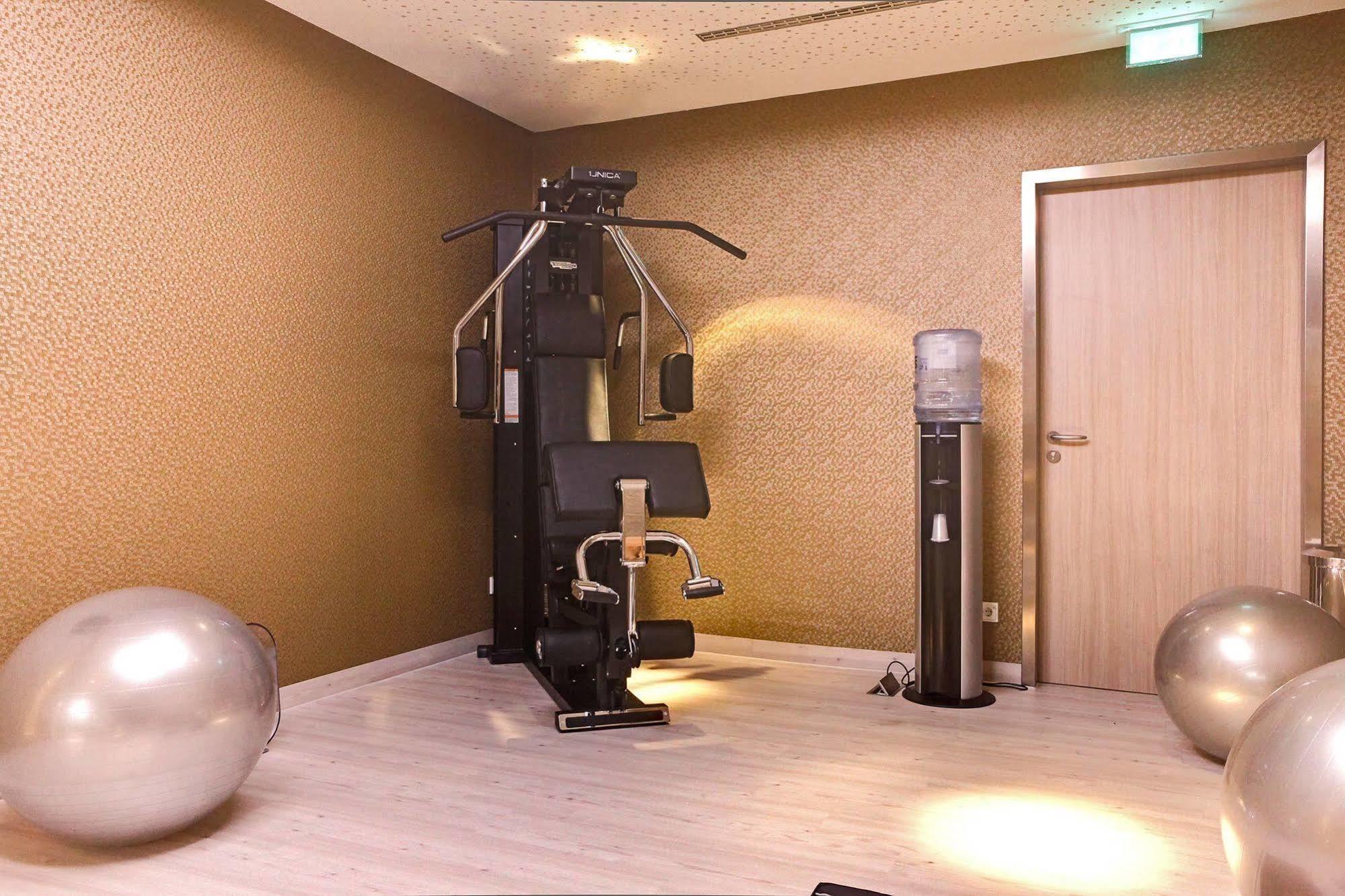 Seetelhotel Kaiserstrand Beachhotel Херингсдорф Екстериор снимка