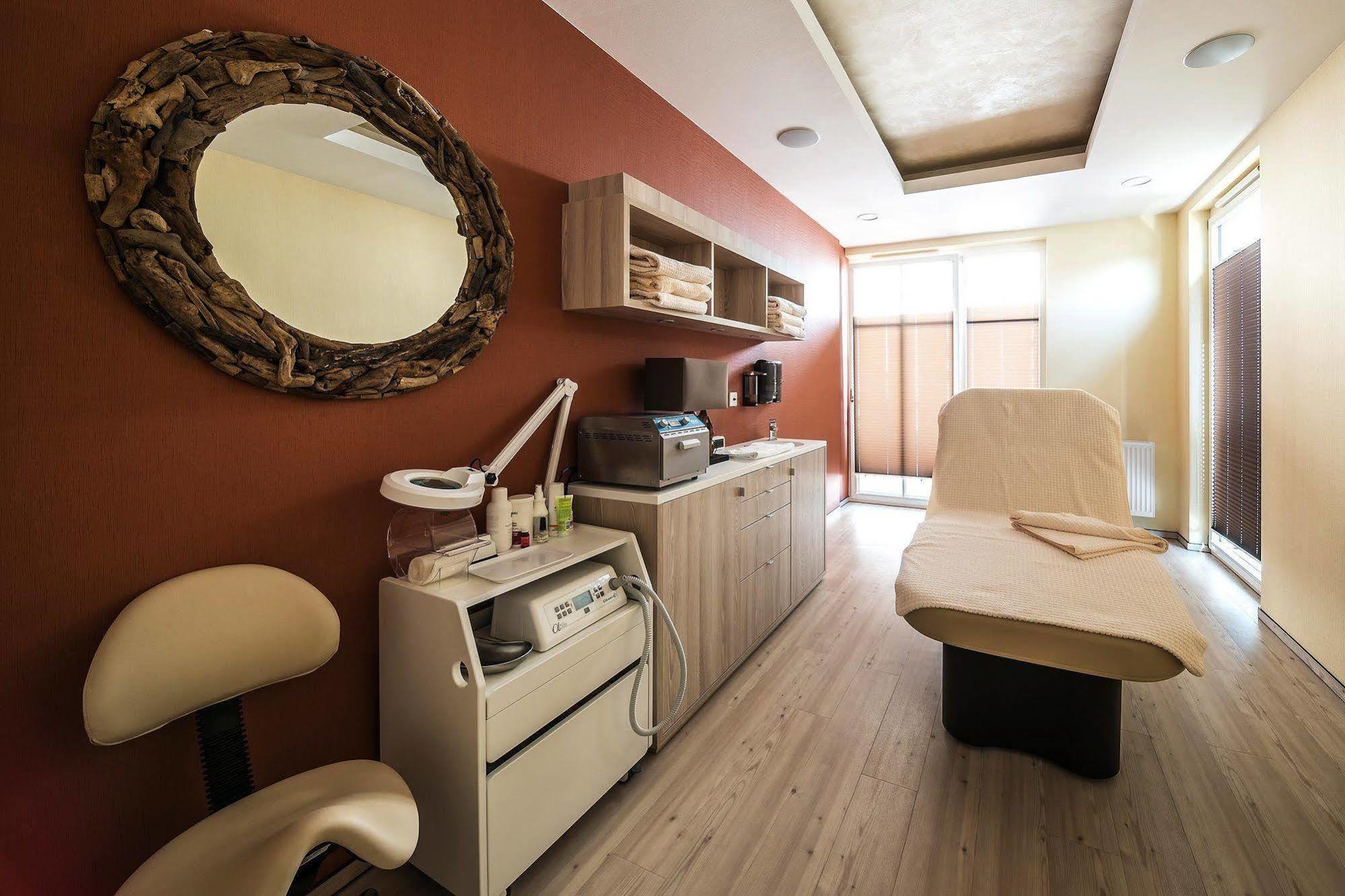Seetelhotel Kaiserstrand Beachhotel Херингсдорф Екстериор снимка