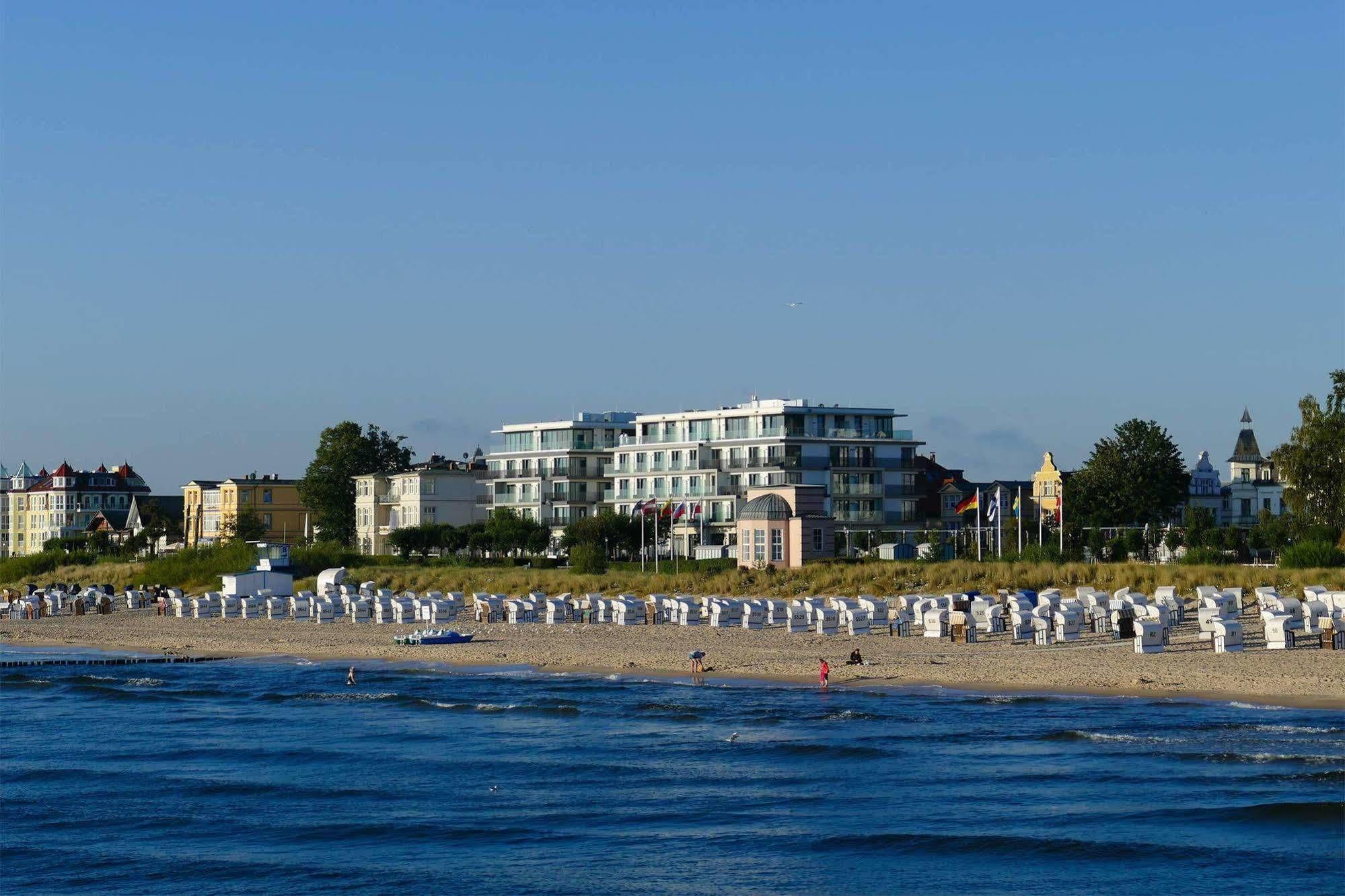 Seetelhotel Kaiserstrand Beachhotel Херингсдорф Екстериор снимка